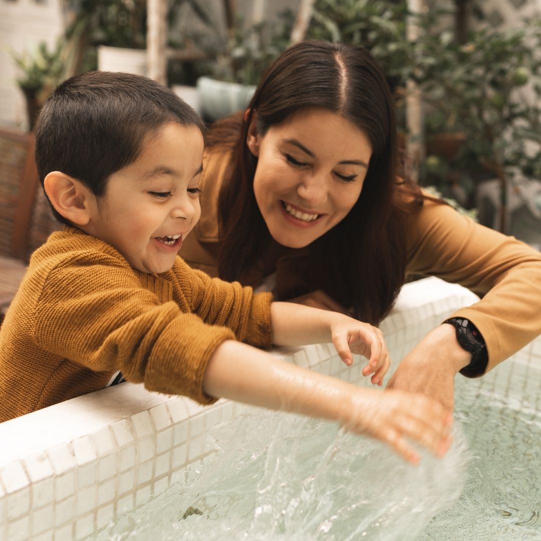 water play with child at home